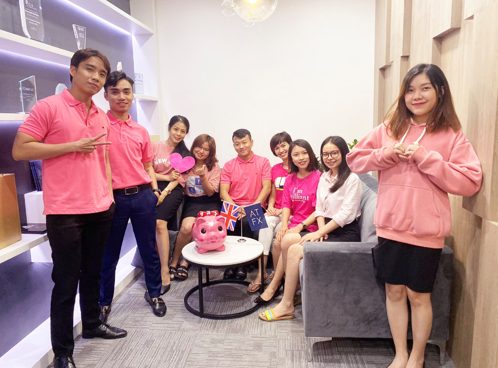 ATFX 助力“粉红日”，让爱充满力量