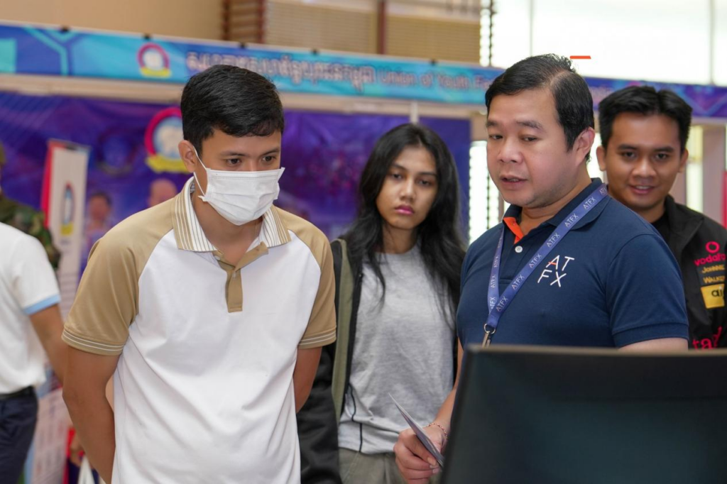 首秀即封神！全球金融圈掀起